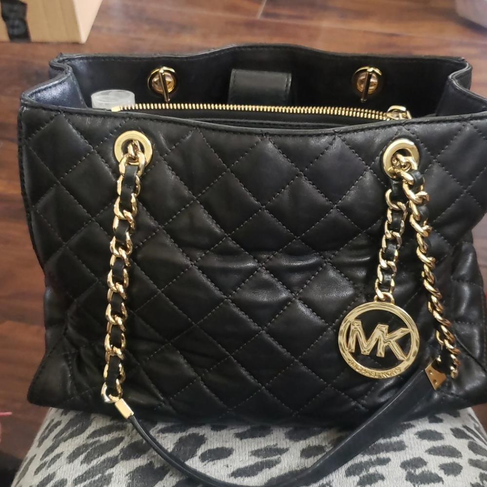 Mk Leather tote
